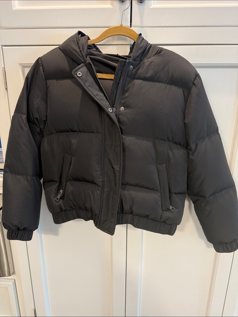 Alice and Olivia Cropped Black Puffer Jacket with Hood that zippers open!